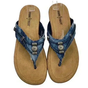 Minnetonka sandals size 9 blue acid washed denim thong tribal flip flops Y2k